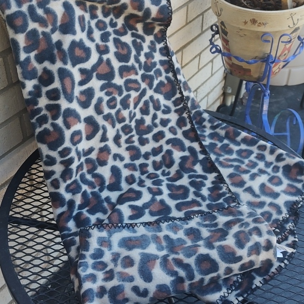 🐆/Throw Blanket - Picture 4 of 4